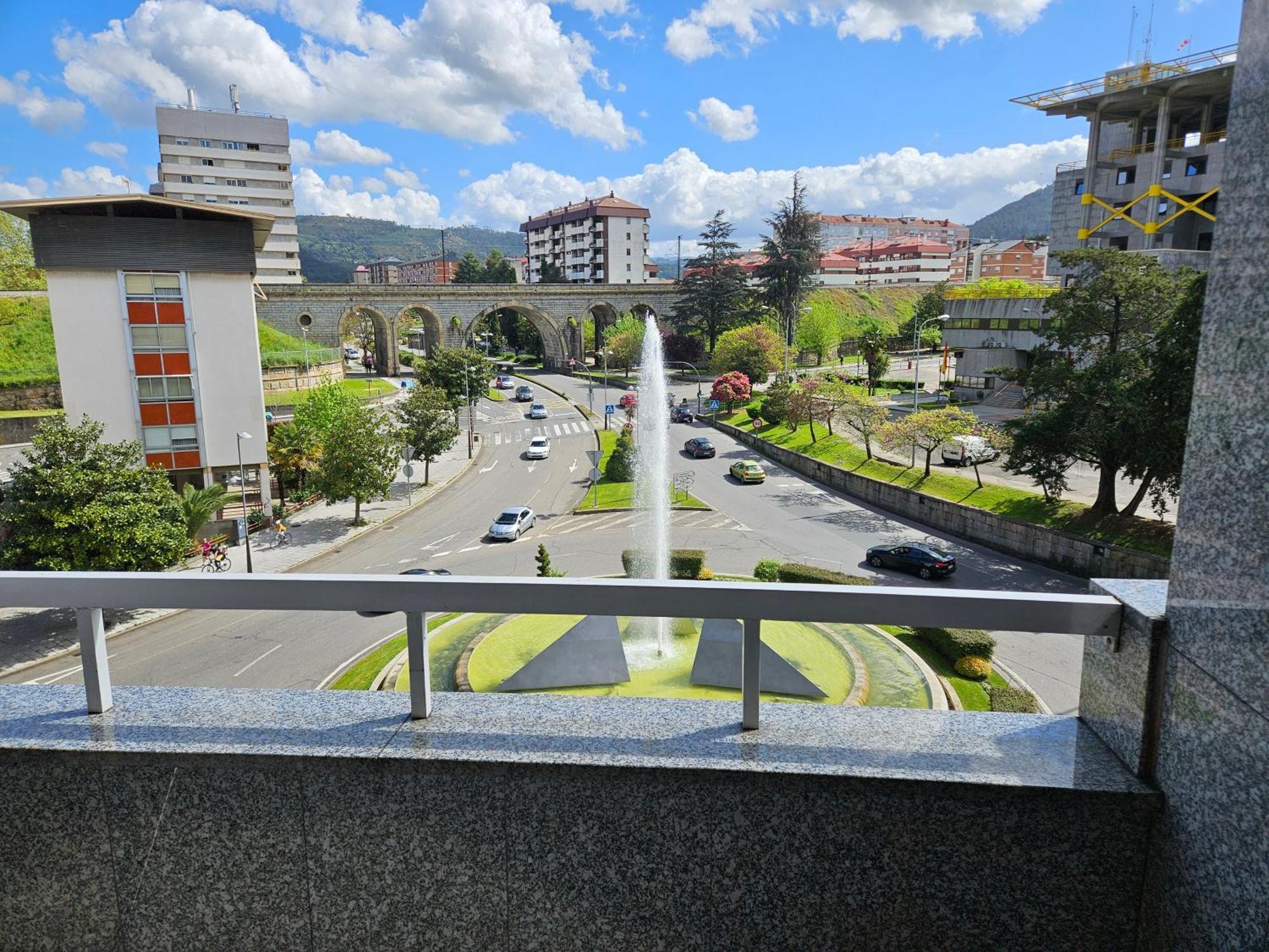 Piramides Ourense Exteriör bild